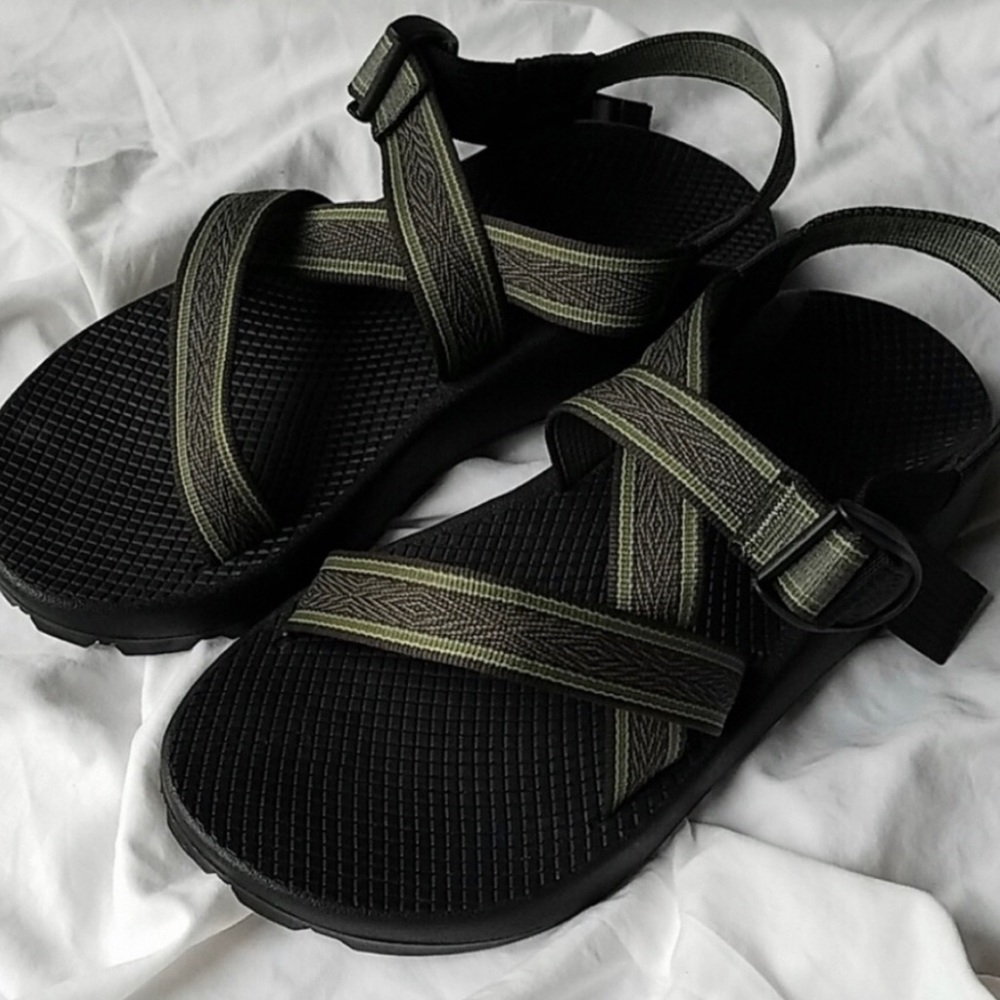 New! Men’s Chaco Z1 classic. Size 8.